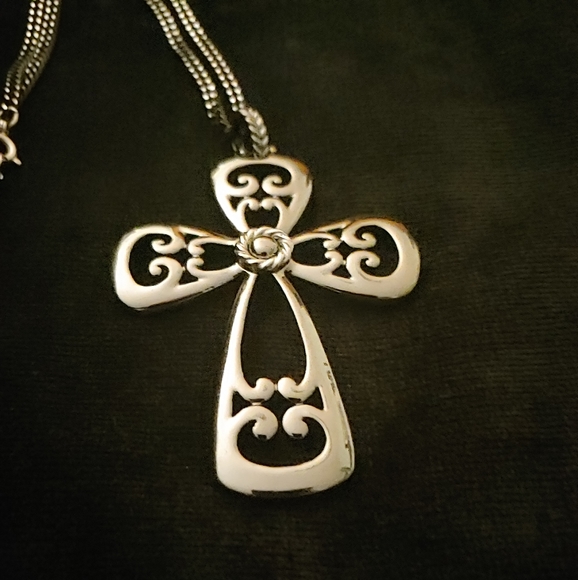 Sarah Coventry 1976 "Romanesque" Cross Necklace - Picture 2 of 7